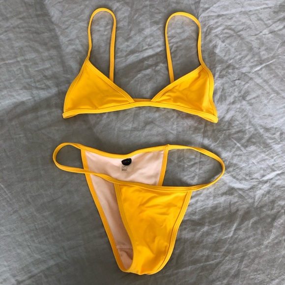 Basic Swim la premiere yellow bikini - Picture 2 of 3